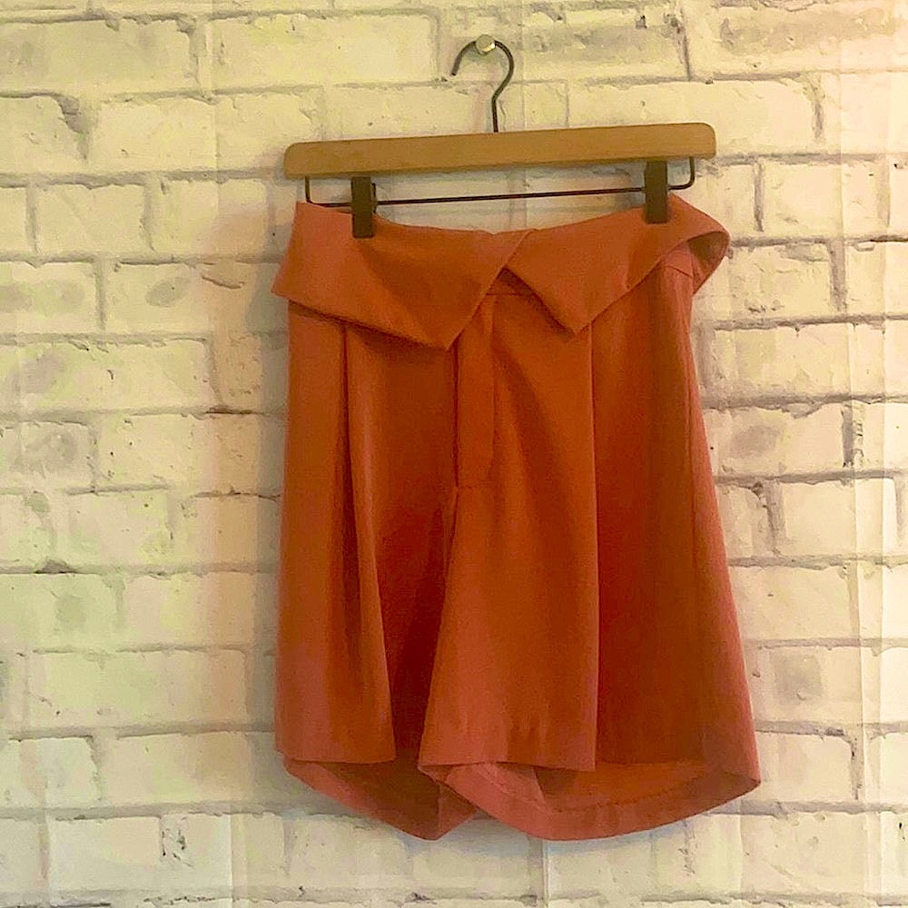 Urban Outfitters Coral Flap short - Picture 2 of 4